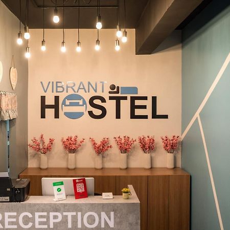 Vibrant Hostel Кота-Кинабалу Экстерьер фото