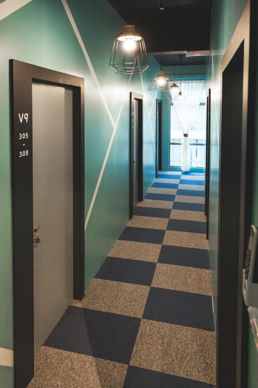 Vibrant Hostel Кота-Кинабалу Экстерьер фото