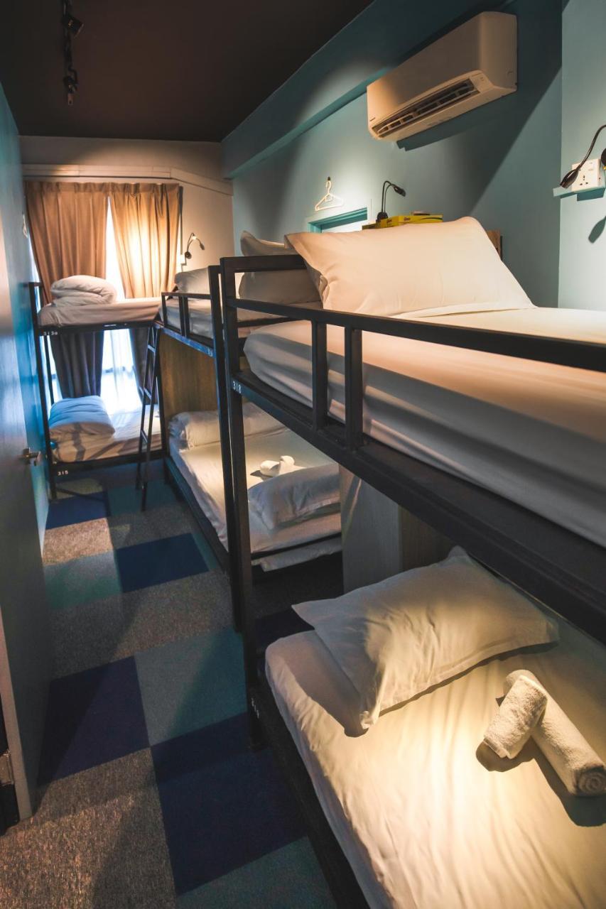 Vibrant Hostel Кота-Кинабалу Экстерьер фото