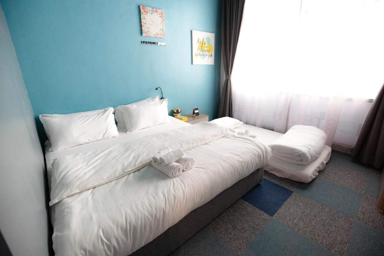 Vibrant Hostel Кота-Кинабалу Экстерьер фото